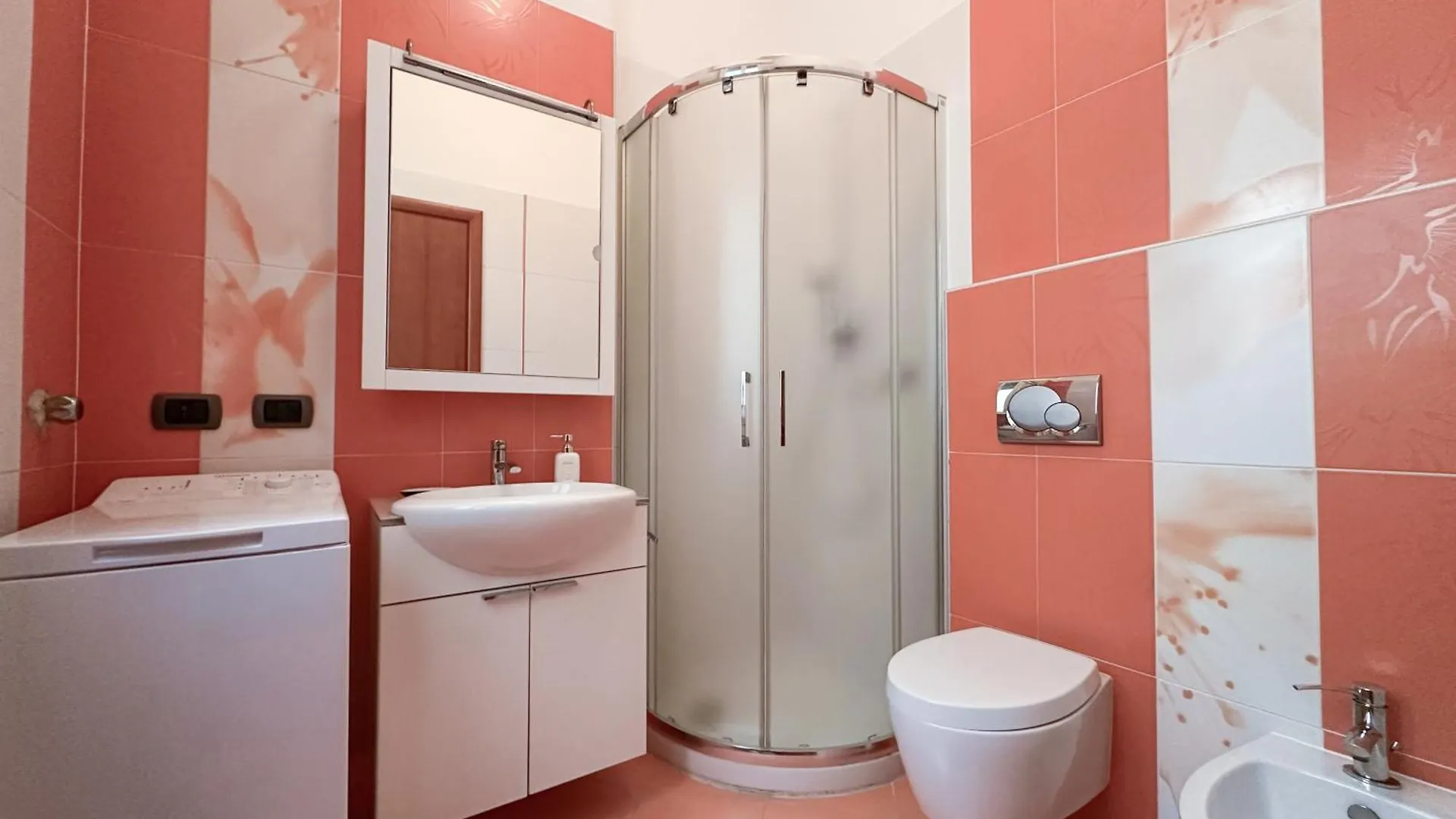 Vista Ghirlandina - Attico Sul Tetto Del Centro Al Settimo Piano Apartment Modena 0*,  Italy